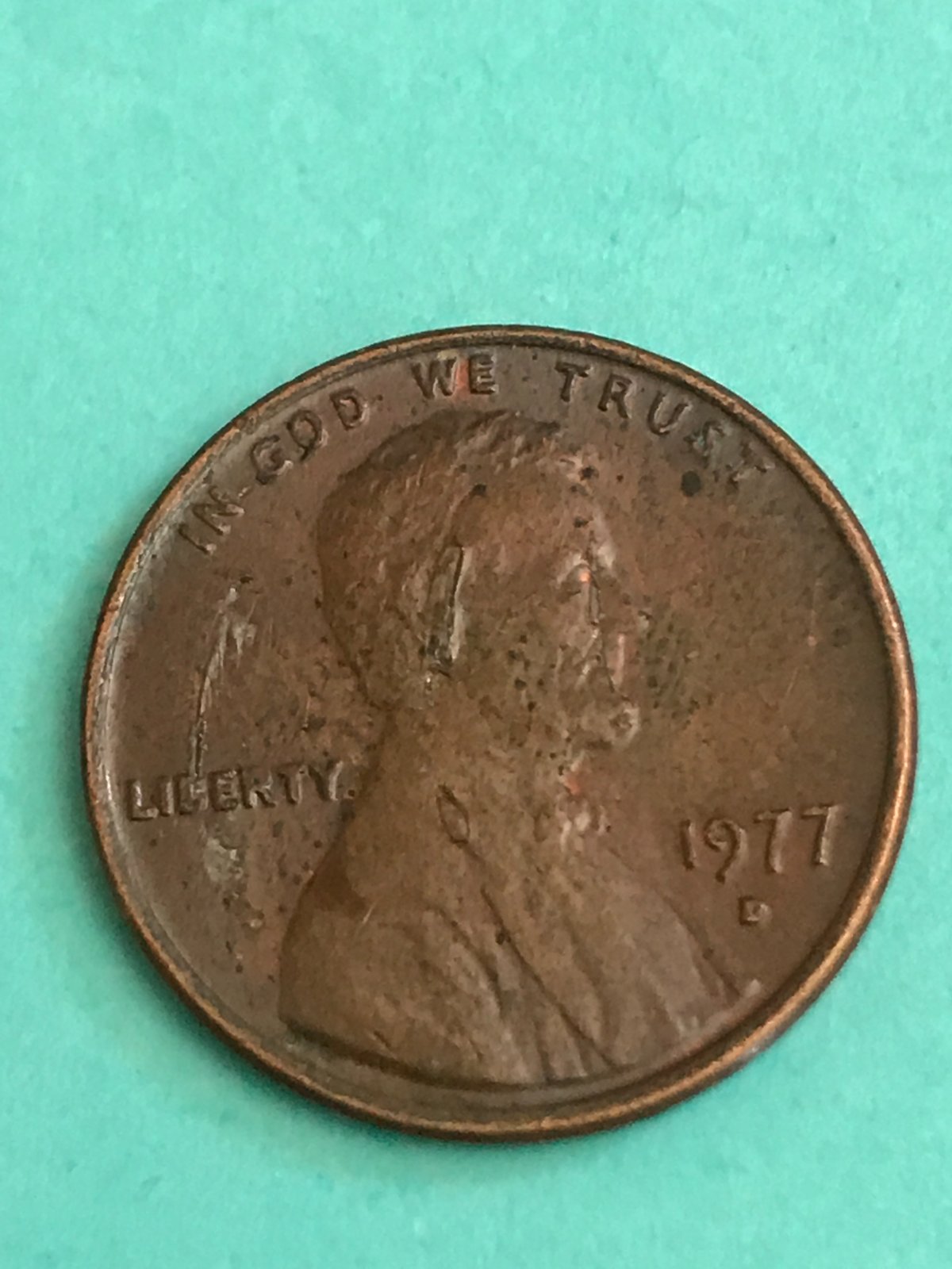 1977-D-Lincoln-Penny-Strike-Through-Or-Lamination-Error-Penny