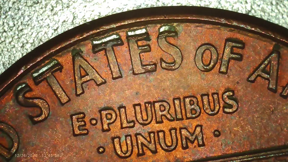 Grade-A-Example-Of-Split-Platting?-1990-D-Cent