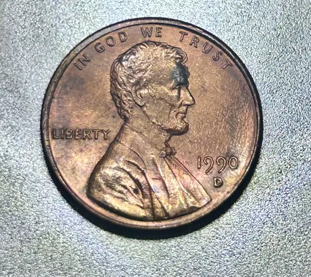 Grade-A-Example-Of-Split-Platting?-1990-D-Cent