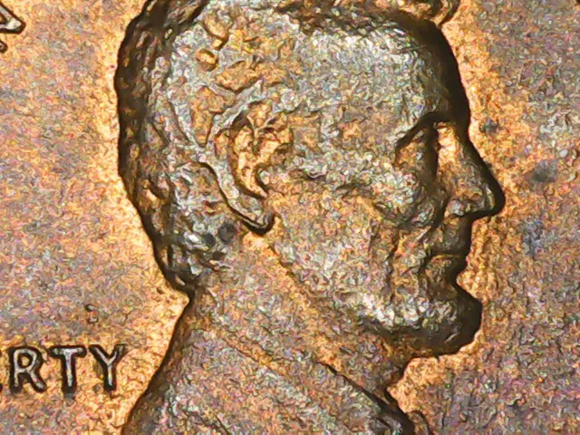 1984-D-LincolnS-DD-Earlobe?