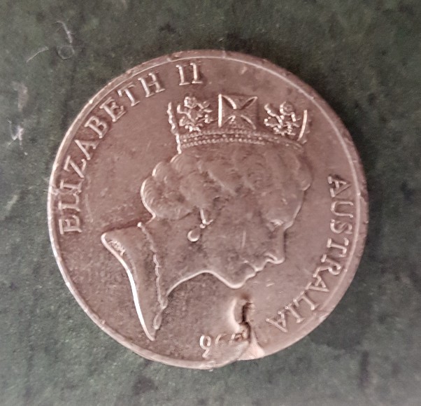 Real-Or-Fake---20c-1996-Lamination-Error-Crack