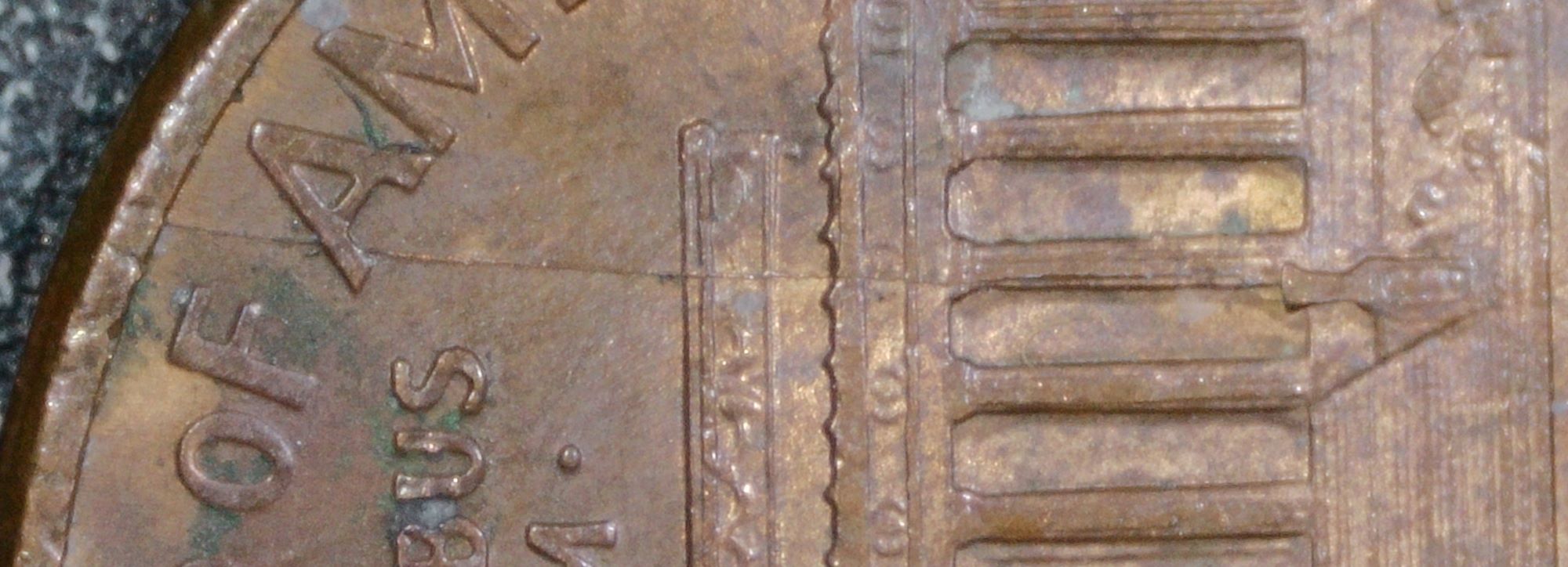 1995-LMC:-Unusually-Straight-Die-Crack-On-Reverse