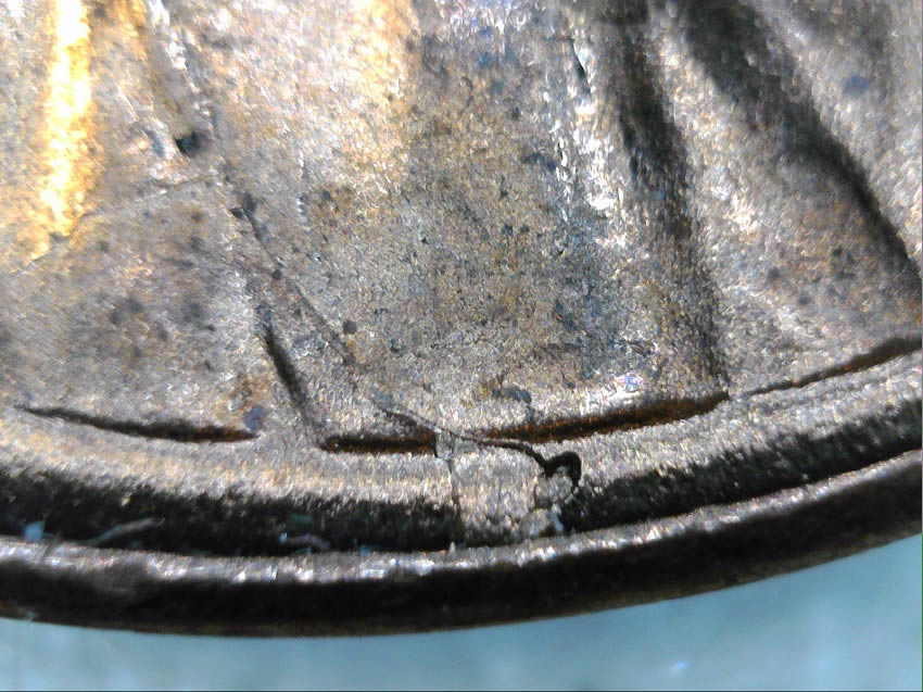 1960-P-LMC-Vertical-Almost-Bilateral-Die-Crack-Down-Lincoln!