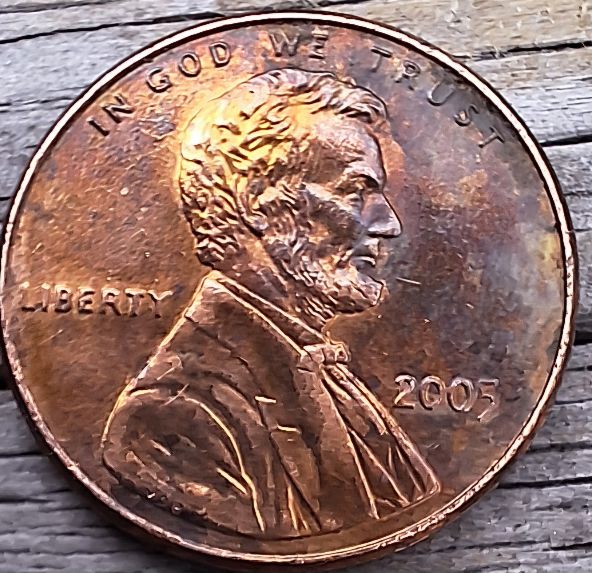 Help!--2005-Penny,-Is-It-A-DDR/-DDO?-Or--Both-Rare-I-Know-?-Also-Has-Weird-Color