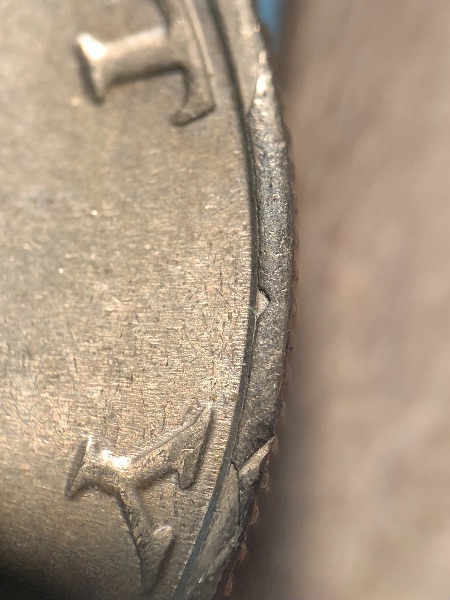 1983-P-Half-Dollar-Folded-Over-Rim-Fin?