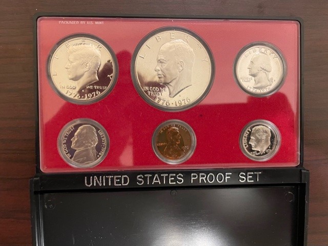 1976-S-Cent-Plating-Error-In-Sealed-Bicentennial-Mint-Set