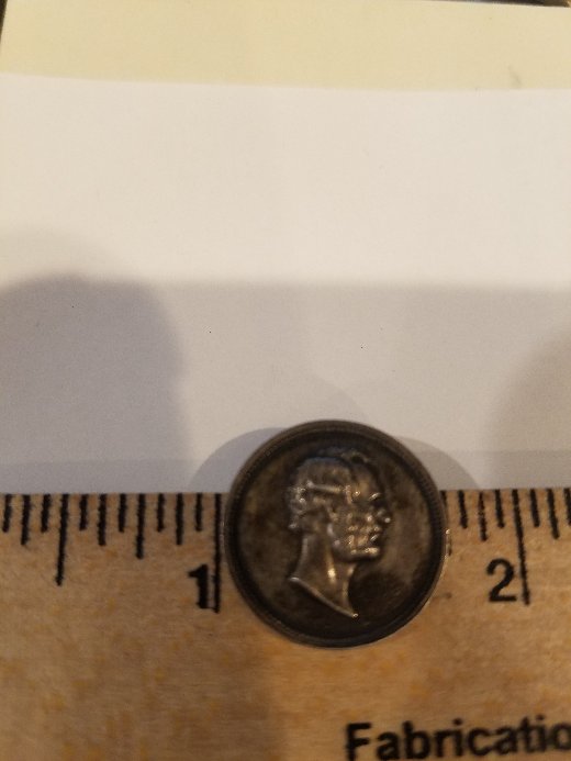 Small-Medal-Featuring-Lincoln-And-Washington