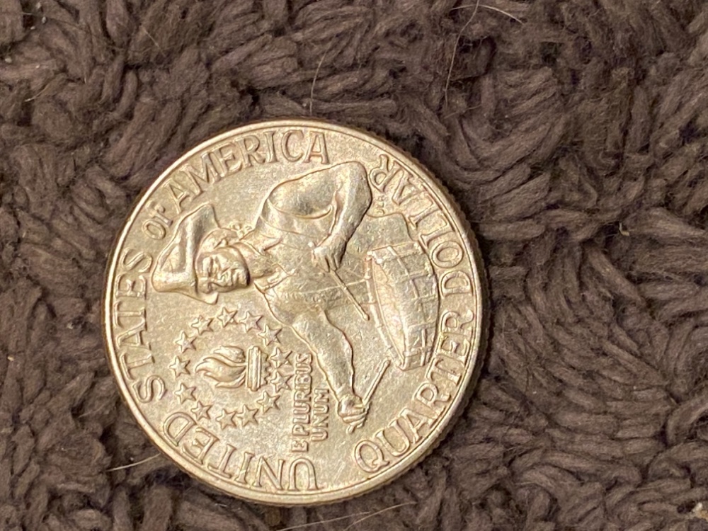 Bicentennial-D-Quarter-Grease-Error-On-Left-Arm?