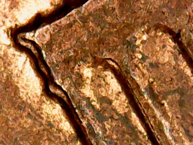 Is-This-A-1982-P-Cent-Small-Date-Zinc-DDR?