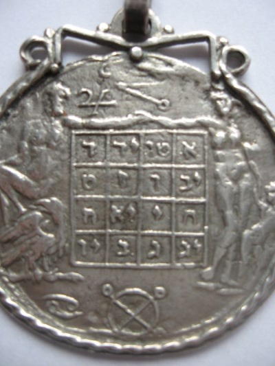 What-Is-That-For-An-Medal-?-Coin-?-Amulet-Hebr�isch-Id:-Kabbalistic-Charm-Showing-Magic-Square