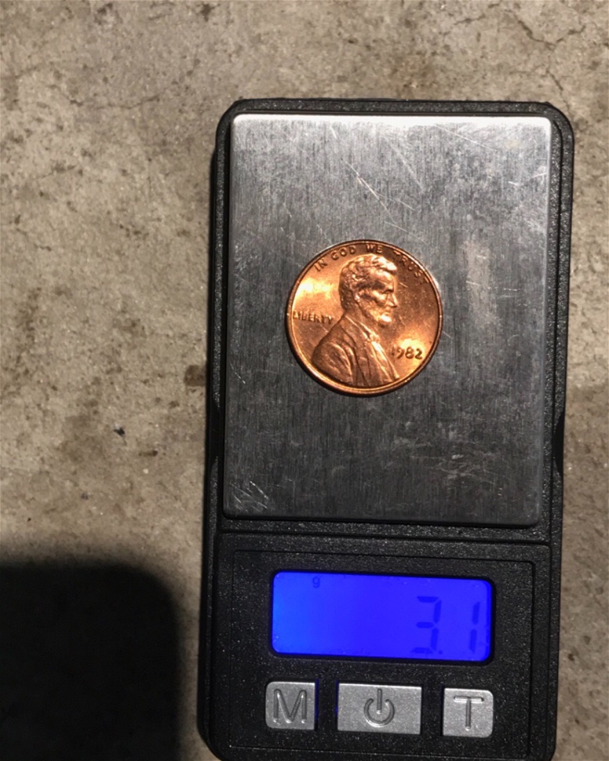 I-Found-2-1982-Lincoln-Cents-&-One-Weighs-3.1g-?-Why?