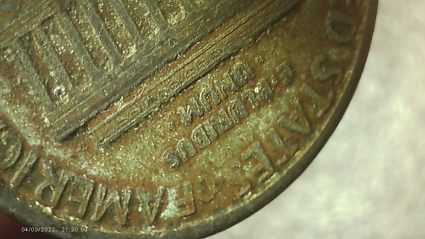 1988-D-Lincoln-Cent-Error,-Missing-Top-Coating-Coin-Is-Silver-Colored