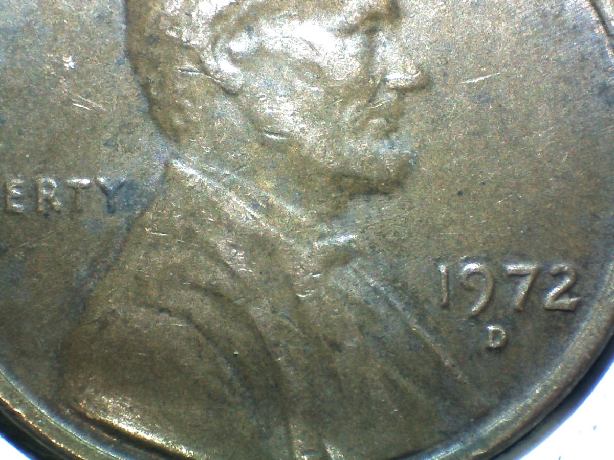 1972-D-Lincoln-Cent,-Doubling-Or-A-Light-Trick