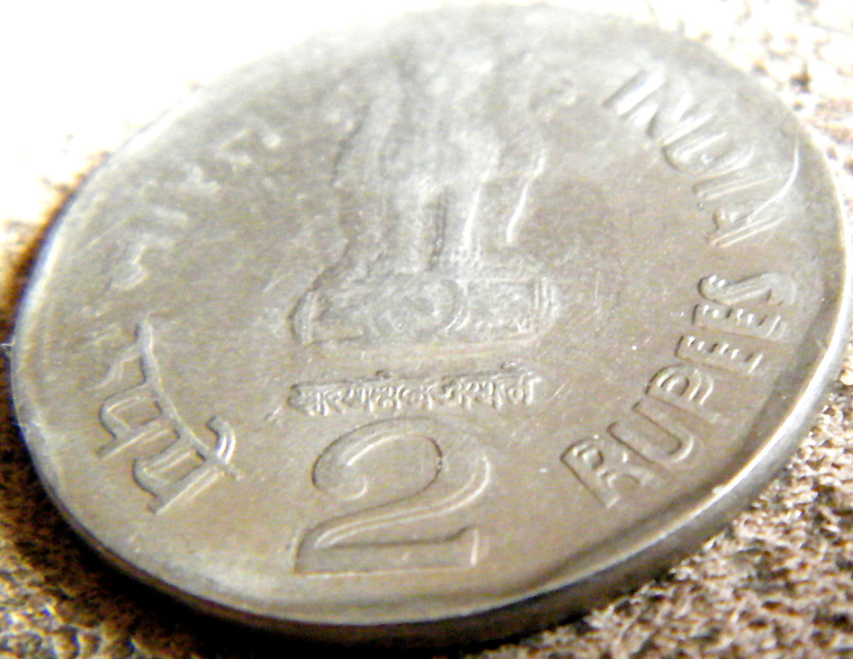 Wide-Spread-Doubled-Die---2003-India-2-Rupees