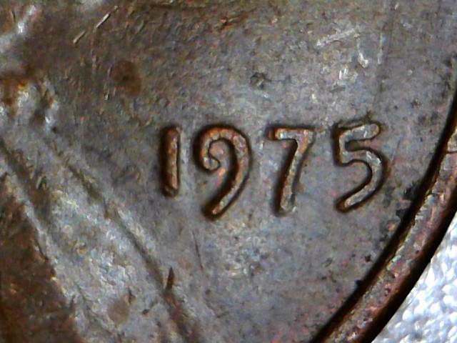 Tilted-5-In-The-Date-Of-A-1975-Penny