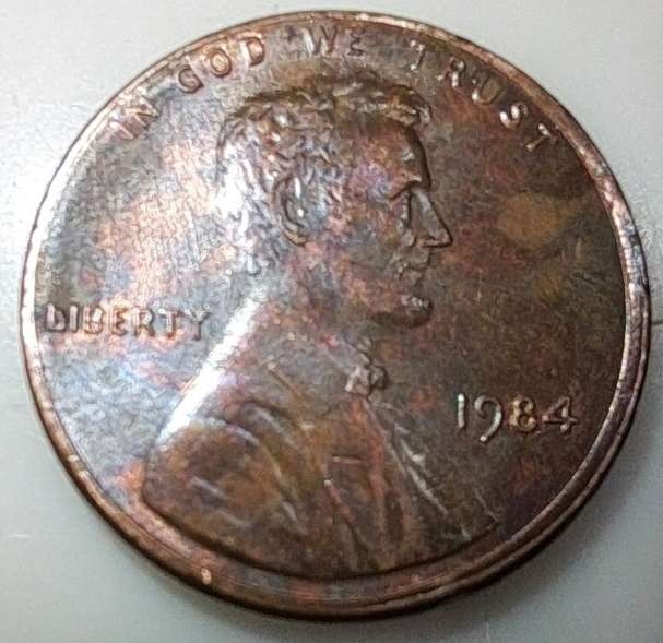 I-Have-This-1984-Penny-With-Another-Going-On.-Help-Me-Understand-Please