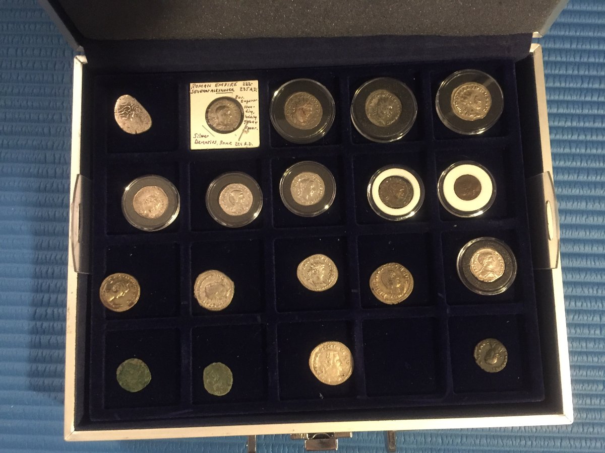 What-Is-A-Good-Display-Box-For-Your-Ancients.