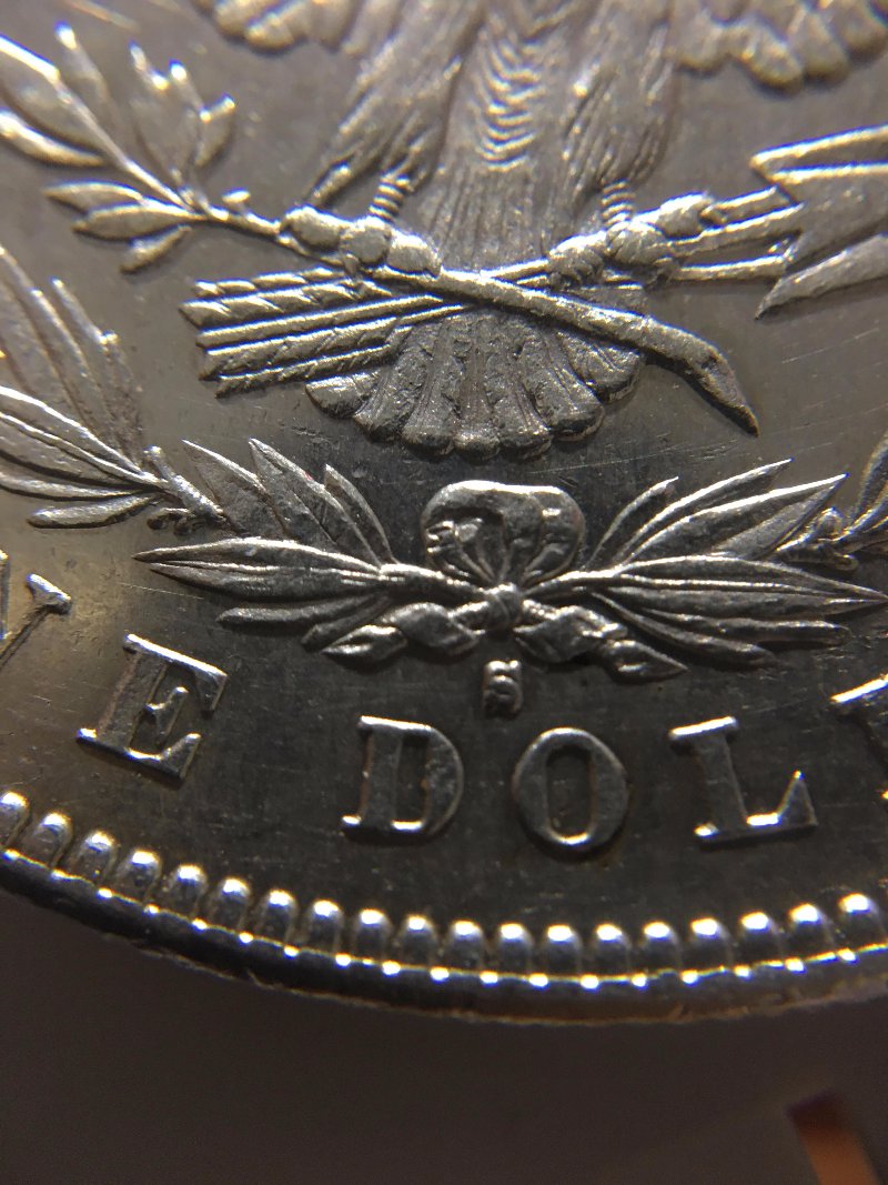 Us/Foreign-Estate-Sale-Finds