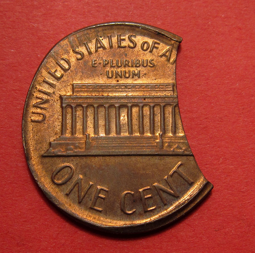 197x-D-Lincoln-Memorial-Cent-Mint-Error---Broadstruck-Clipped-Planchet