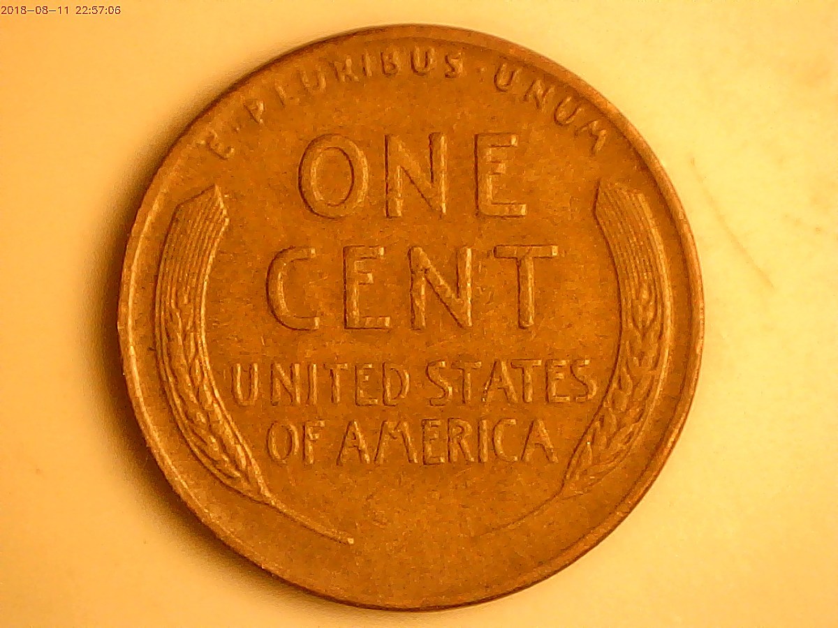 1989-And-1944-Lincolns-With-Cuds