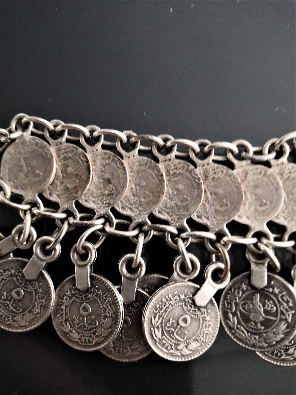 Ottoman-Paras-On-Wedding-Woman-Bracelet-!