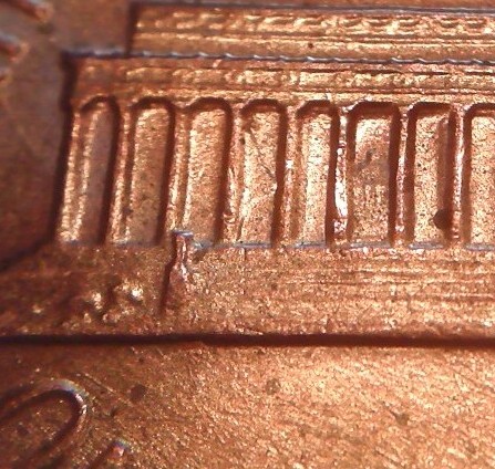 1994-Lincoln-Memorial-Cent---Something-Behind-The-Building