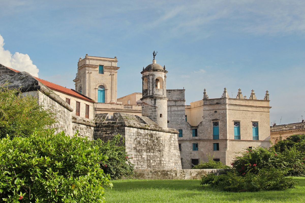 Post-Your-Coins-With-A-Castle