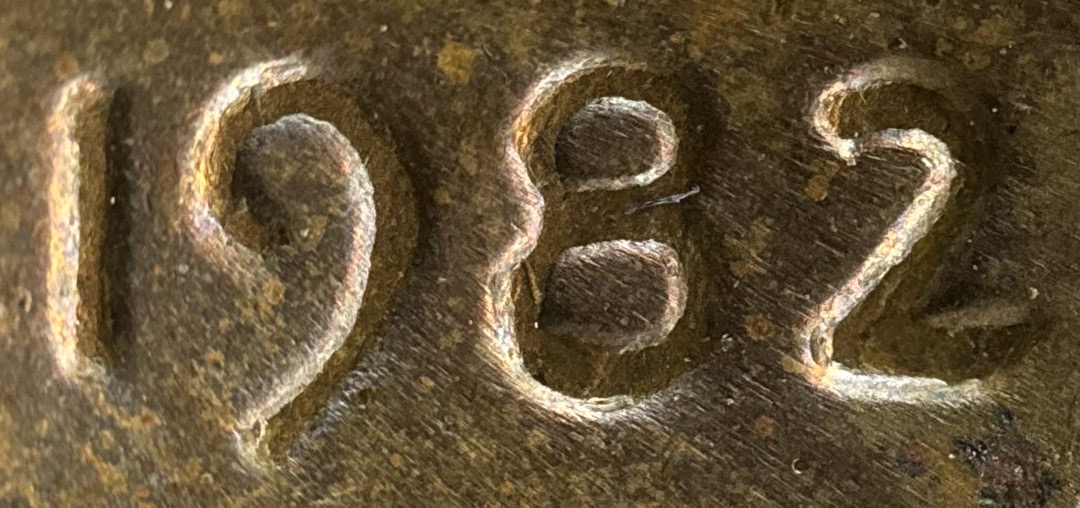 1982-P-1c-Large-Date-Strange-Split-R-In-Liberty
