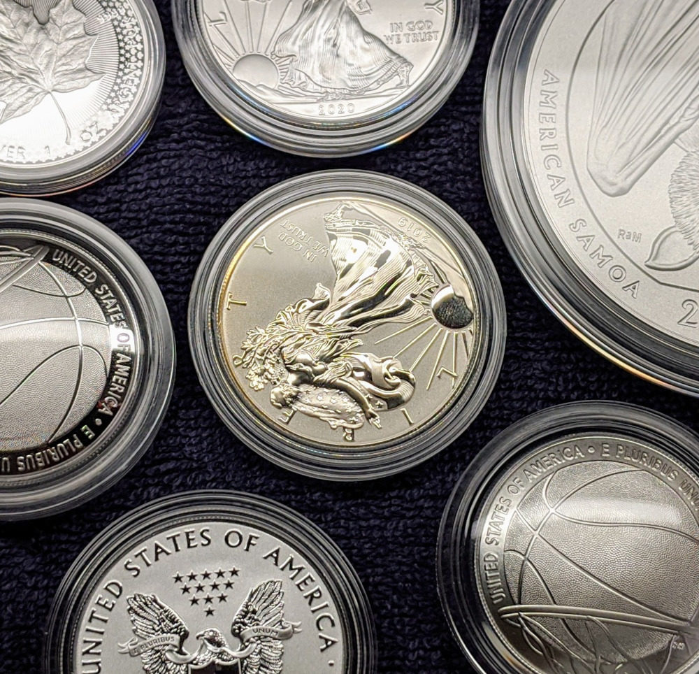 Do-Silver-American-Eagle-Coins-Yellow-Like-This?