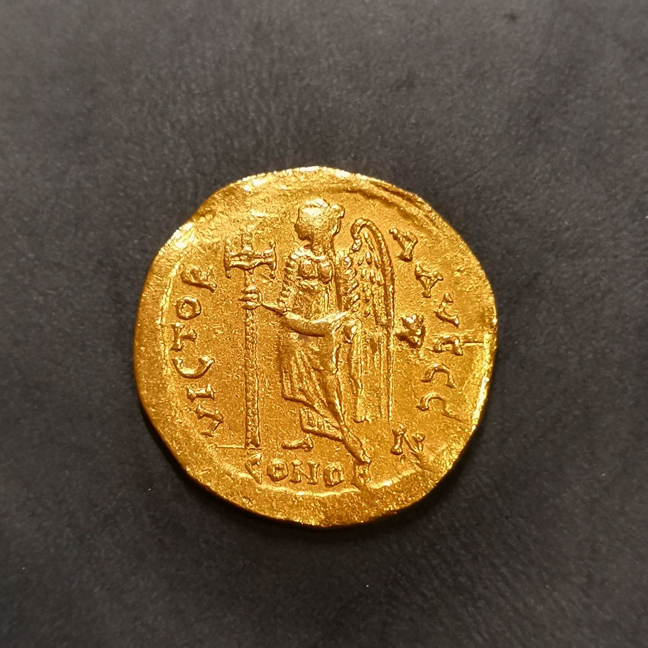 Hello-Everyone.-I-Need-Help-With-A-Gold-Coin