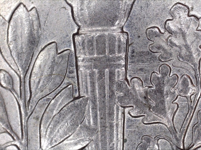 2000-D-Roosevelt-Dime-With-Horizontal-Lines-Just-In-The-Fields.