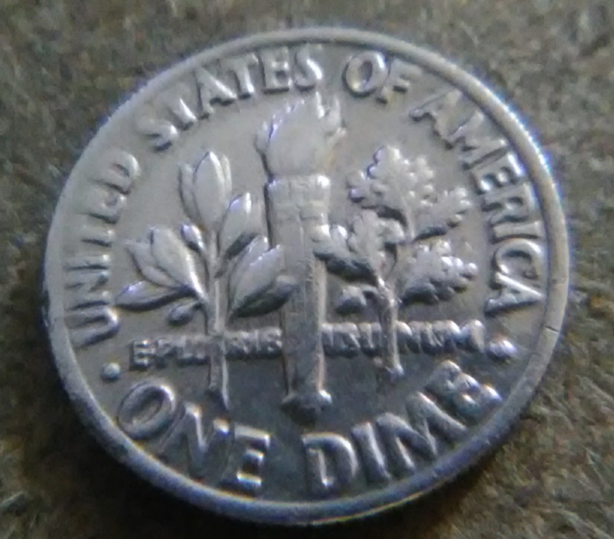 1984-P-Roosevelt-Dime-Possible-Doubling-Error-Or-Something-Else