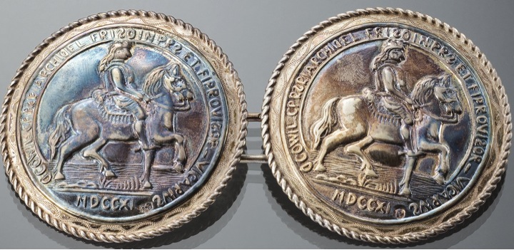 An-Odd-Pair-Of-Portrait-Eight-Reales