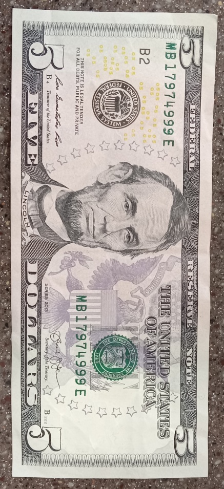 $5-2013-Bill-With-Error-In-The-Printing-Curious-On-Its-Value