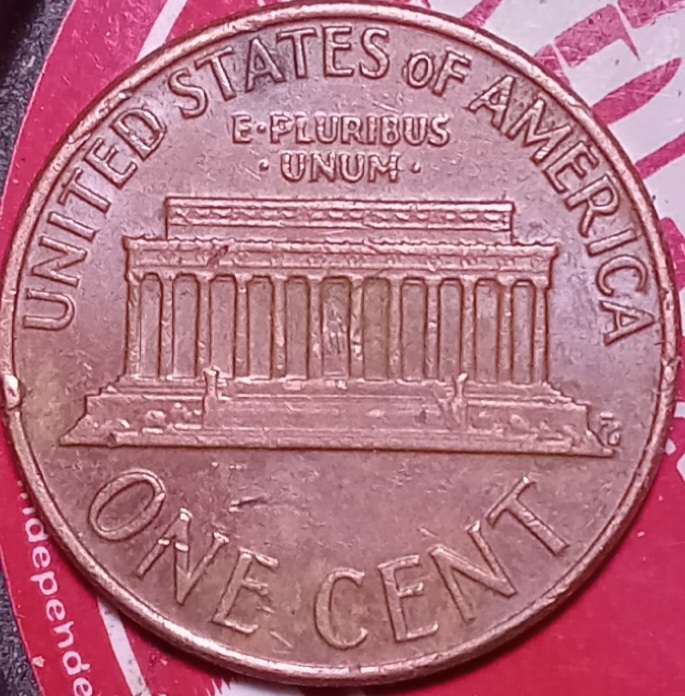 1975-Lincoln-Memorial-Cent