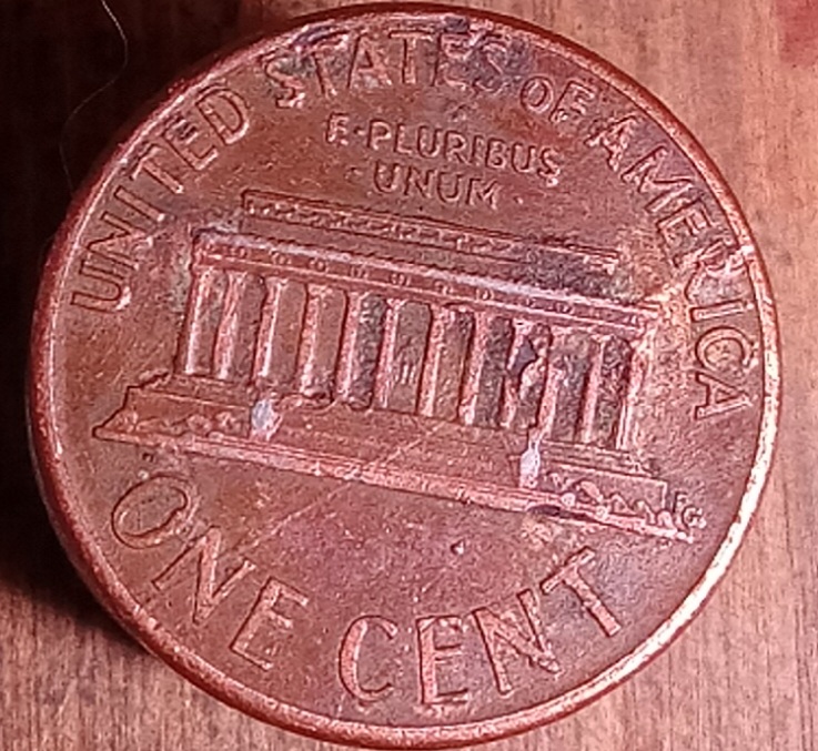 1990-P-1-Cent.-Does-This-Coin-Exibit-A-Bisecting-Die-Crack?