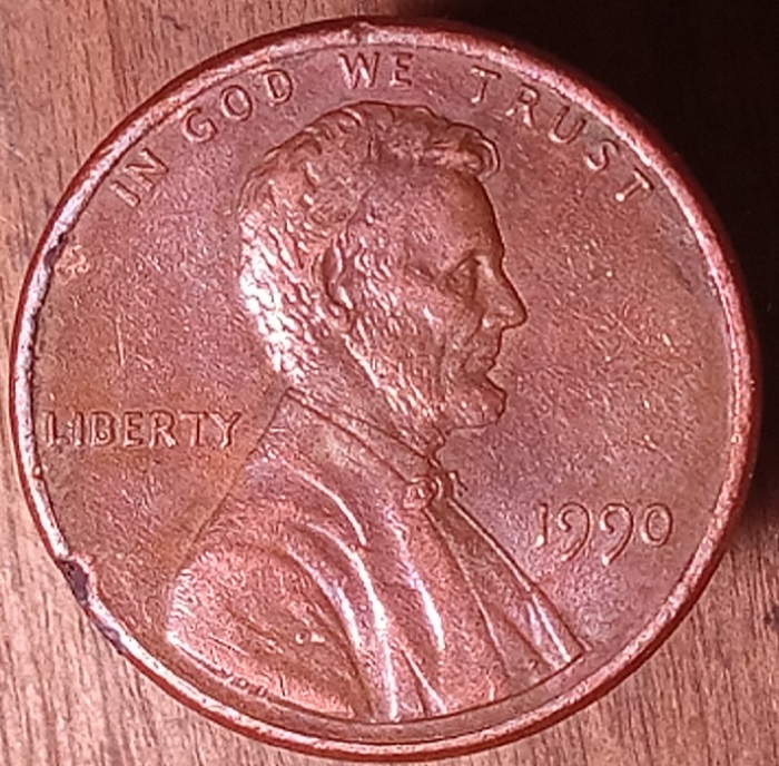 1990-P-1-Cent.-Does-This-Coin-Exibit-A-Bisecting-Die-Crack?