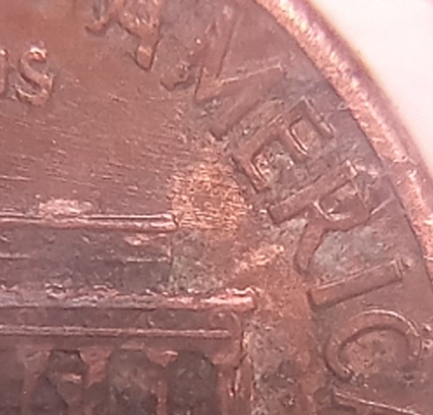 1990-P-1-Cent.-Does-This-Coin-Exibit-A-Bisecting-Die-Crack?