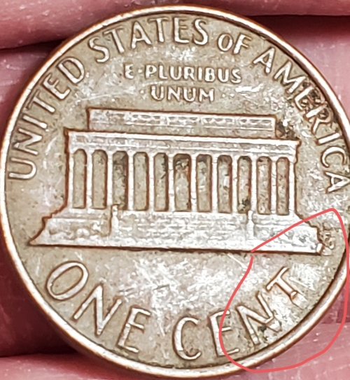 Two-1981-Pennies-Would-These-Be-Errors-Or-PMD?