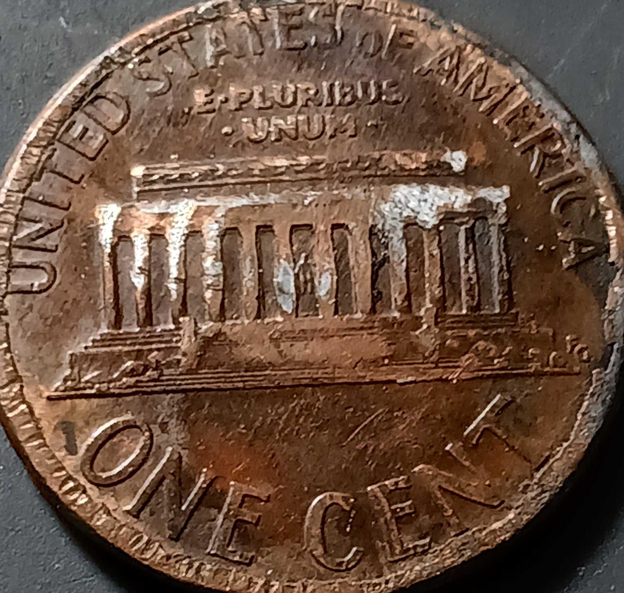 1999-Lincoln-Memorial-Penny-Struck-On-Foreign-Object