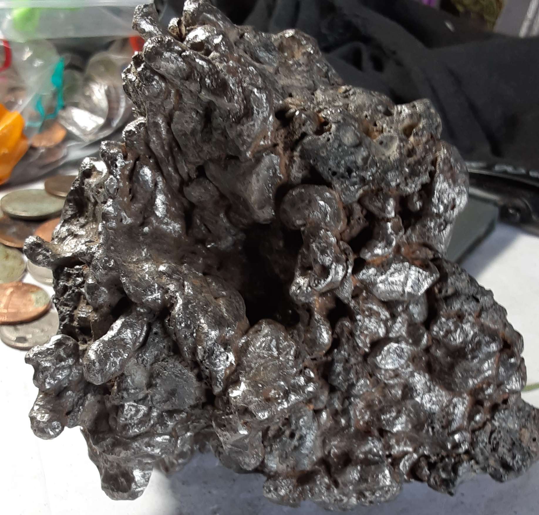 Pieces-Of-Iron-With-Cristal-Rocks-Melted-Them-Together