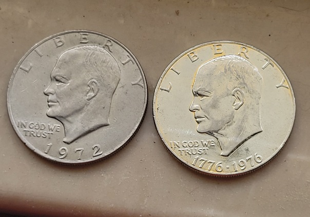 1976-Eisenhower-Dollar-Can't-Make-Out-A-MM-Gold-Plated-Maybe
