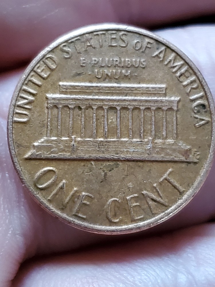 Newbie-Here-W-Small-Collection,-Found-This-1982-D-On-The-Ground-At-A-Gas-Station-3.2-Grams.keeper?