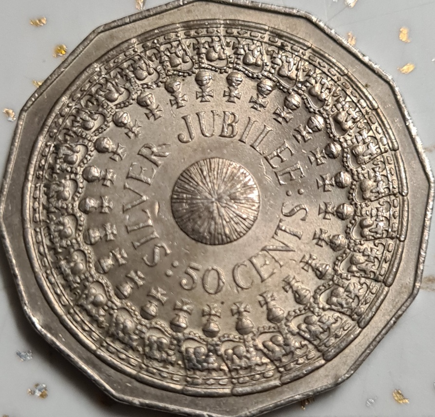 Australian-1977-&-2001-50-Cent-I-Found-In-Bank-Roll