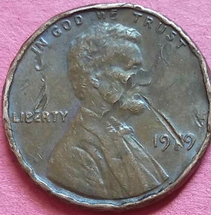 1979-Penny-With-Indented-Scratches/Markings