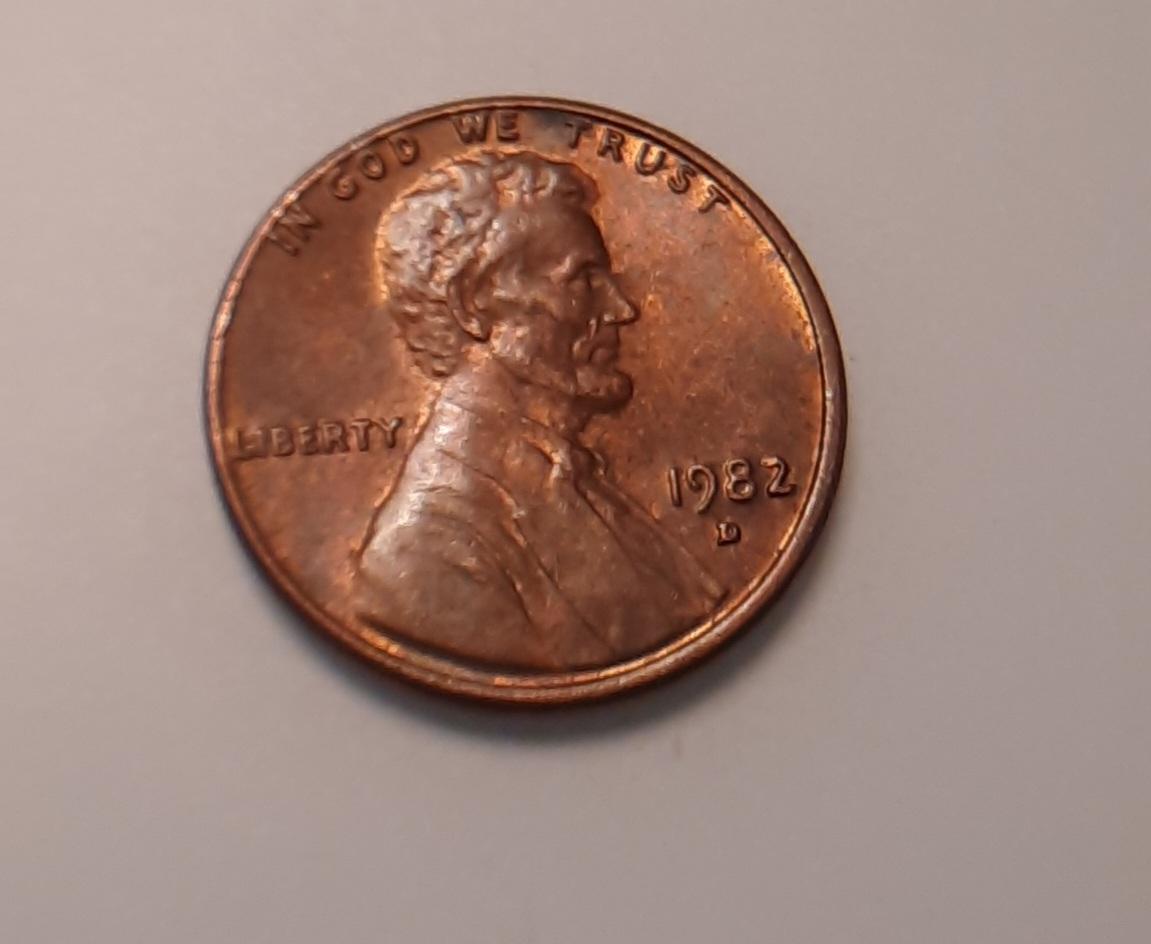 1982-Copper.-DD?-Looks-Like-A-Couple-Errors.