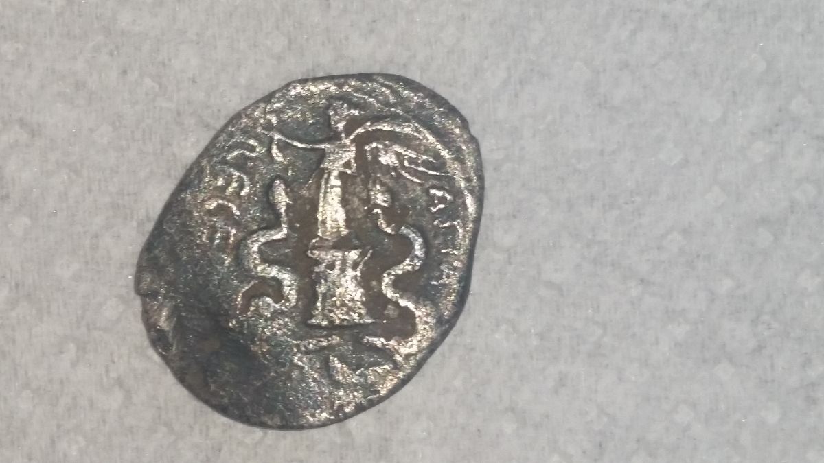 Hi,-Please-Help-Me-To-ID-My-New-Silver-Roman-Coin