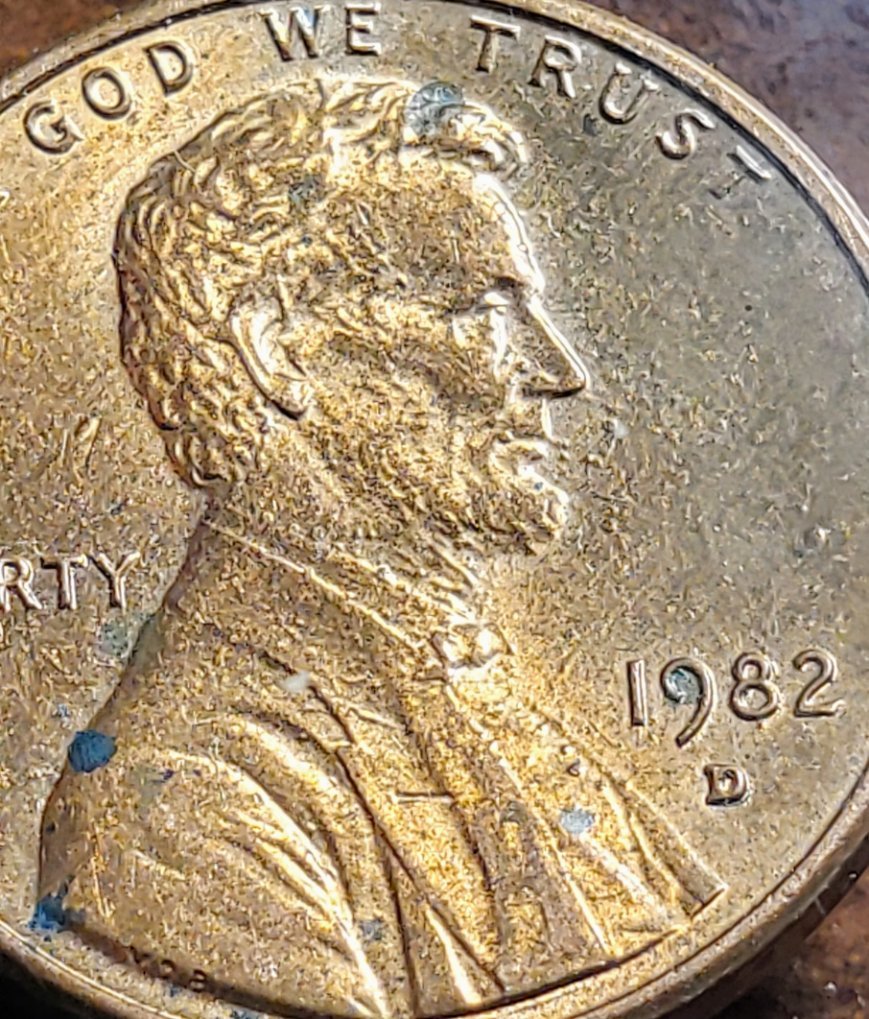Help-Needed-1982-D-Lincoln-Copper-Cent,-Small-Date-Or-Large?