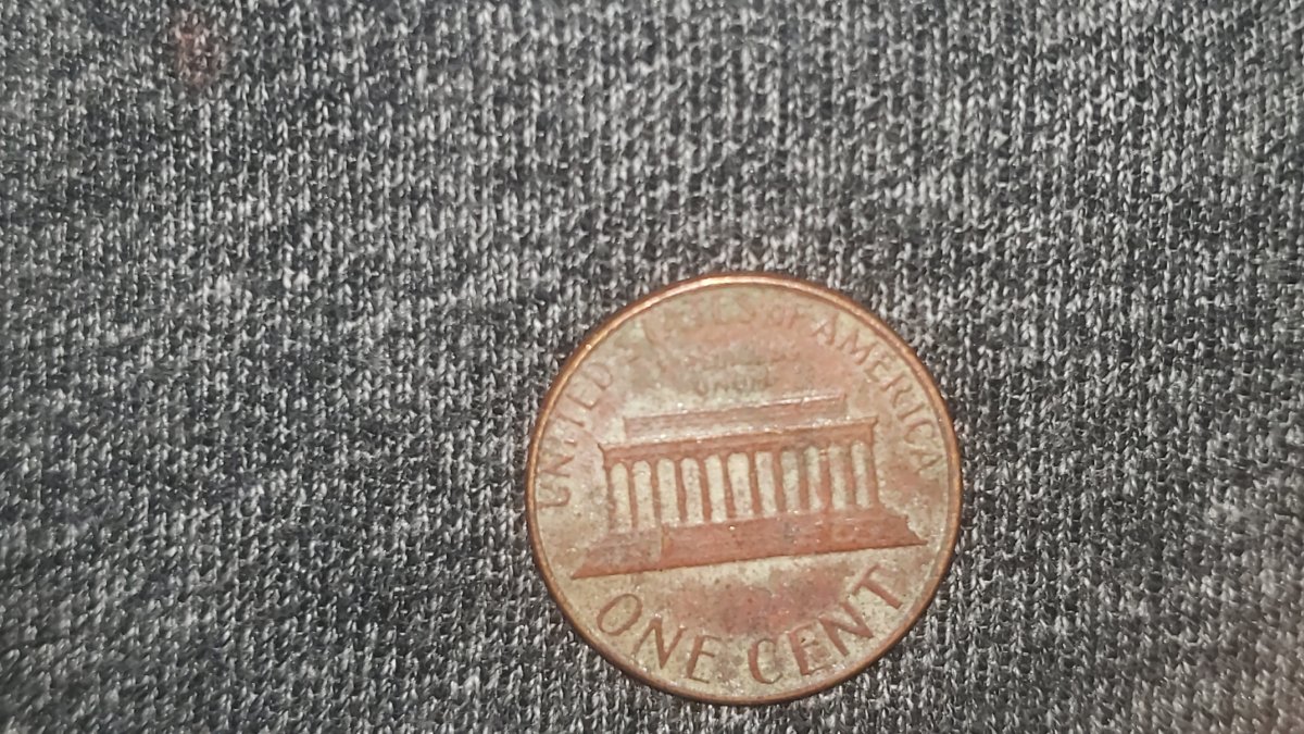 Small-Date-Or-Large-Date-1982-D-Cent-Coin?