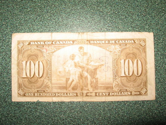 Hello.-I-Have-A-100.-Canadian-1937-Bill-That-Is-Misaligned.